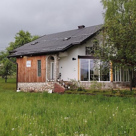 Holiday Home Ivano Korenica Eksteriør bilde